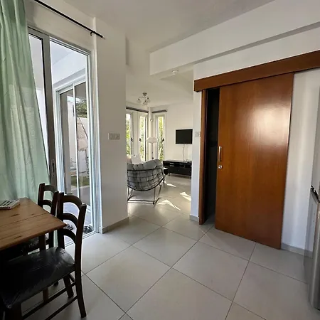 House With 2 Bedrooms And Pool *